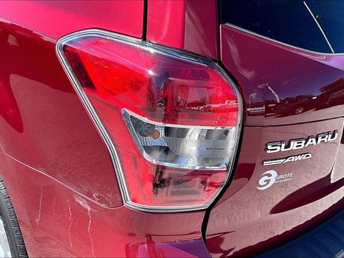 Used 2015 Subaru Forester 2.5i Premium w/ All-Weather Package AWD/4WD image 31