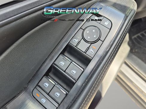Used 2024 Nissan Rogue SV AWD/4WD image 14