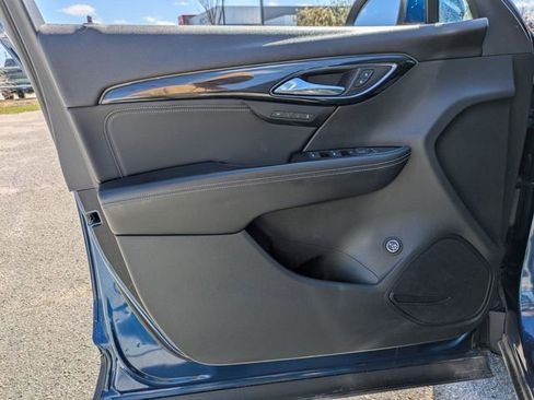 Used 2023 Buick Envision Essence image 11