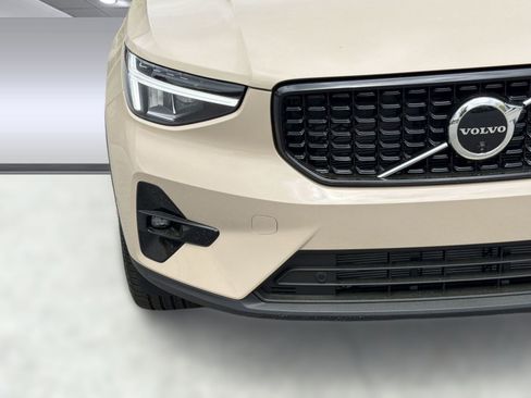New 2026 Volvo XC40 B5 Plus w/ Climate Package AWD/4WD image 11