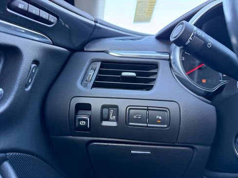 Used 2019 Chevrolet Impala Premier w/ Premier Convenience Package image 11