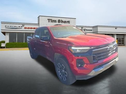 Used 2023 Chevrolet Colorado Z71 w/ Z71 Convenience Package 2 AWD/4WD image 2