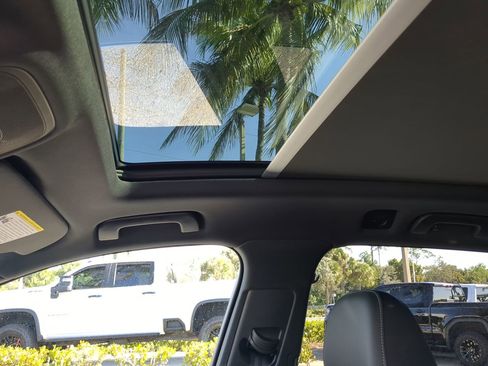 Used 2025 Audi Q7 3.0T Premium Plus image 21