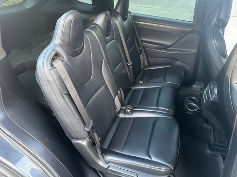 Used 2017 Tesla Model X 75D AWD/4WD image 12
