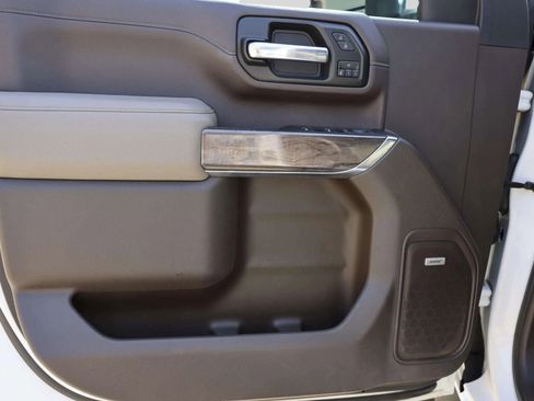 Used 2020 Chevrolet Silverado 2500 LTZ w/ LTZ Plus Package image 14