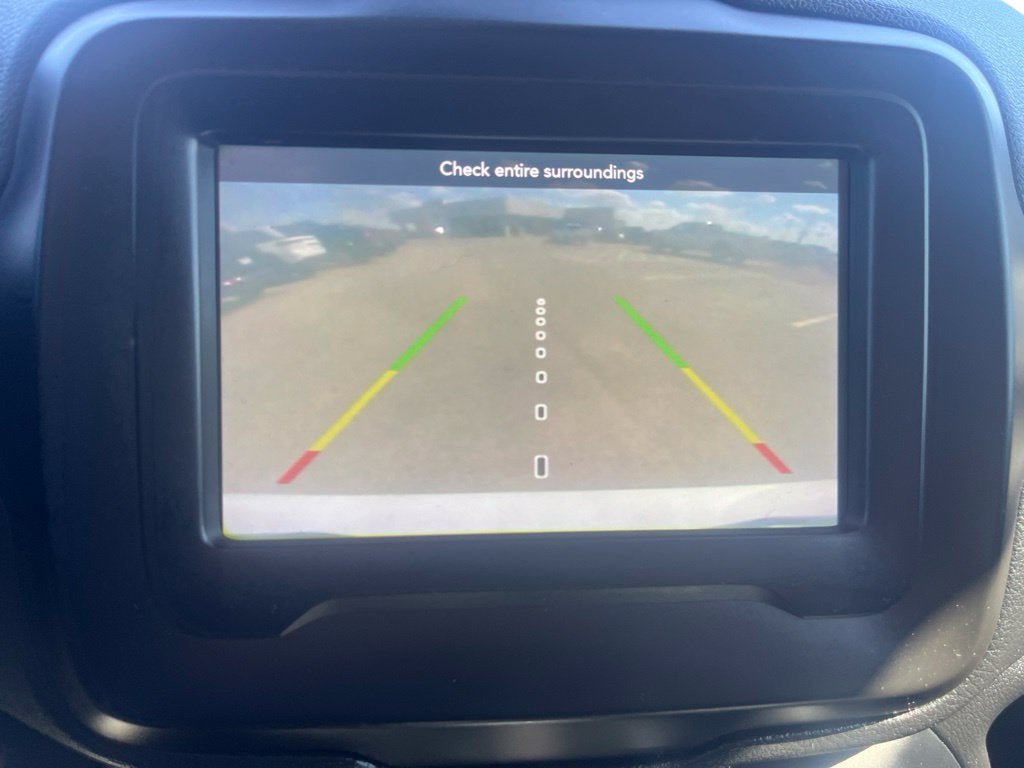 Used 2020 Jeep Renegade Latitude FWD image 26