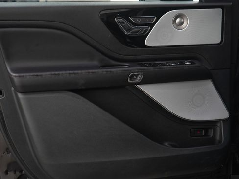 Used 2024 Lincoln Aviator Reserve w/ Equipment Group 201A image 21