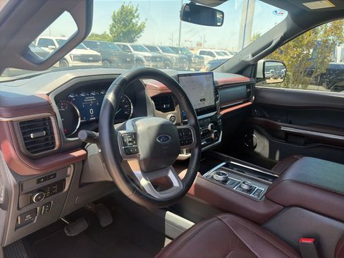 Used 2023 Ford Expedition Max Limited AWD/4WD image 13