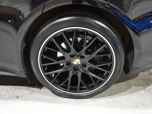 Used 2018 Porsche Panamera 4S AWD/4WD image 68