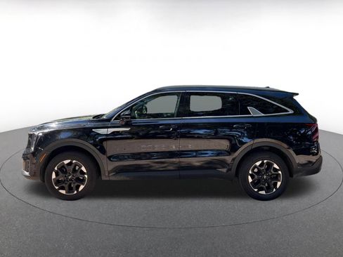 Used 2024 Kia Sorento S AWD/4WD image 4