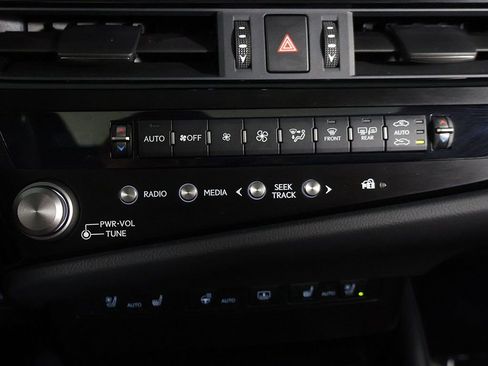 Used 2024 Lexus ES 350 F Sport w/ Technology Package image 50