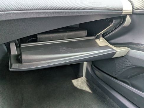 Used 2025 Toyota Camry SE image 24