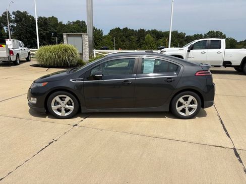 Used 2015 Chevrolet Volt Premium w/ Premium Trim Package FWD image 3