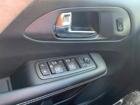 New 2026 Chrysler Pacifica Select image 16