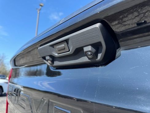 Used 2022 Chevrolet Silverado 1500 ZR2 image 5