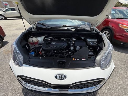 Used 2022 Kia Sportage SX image 5