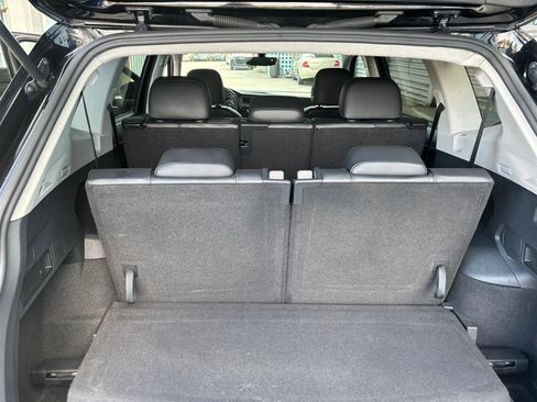 Used 2020 Volkswagen Tiguan SE image 15