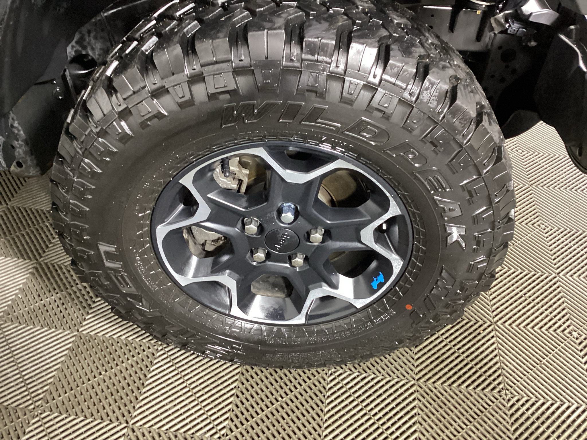 Used 2022 Jeep Wrangler Unlimited Rubicon 4xe w/ Cold Weather Group AWD/4WD image 7