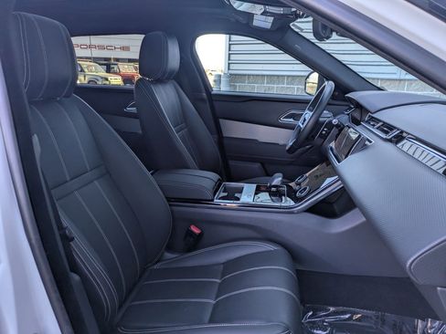 Used 2022 Land Rover Range Rover Velar R-Dynamic S image 30