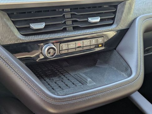 Used 2025 Ford Explorer Platinum w/ LUX Leather Package image 22