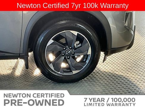 Used 2025 Nissan Rogue SV FWD image 44