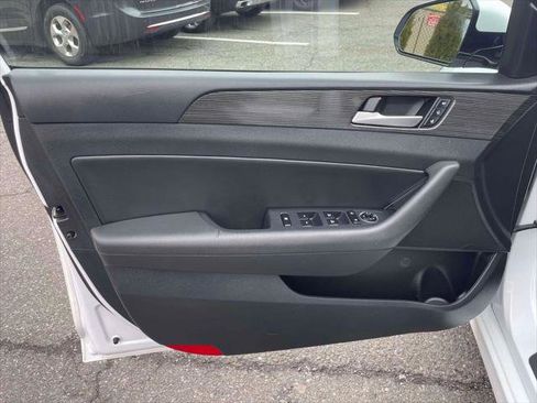 Used 2019 Hyundai Sonata Limited image 16