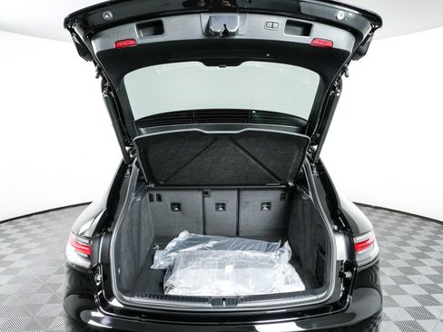 New 2026 Porsche Macan AWD/4WD image 33