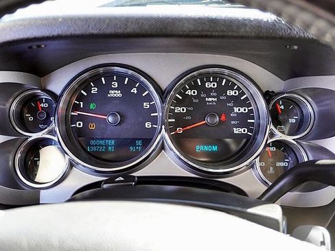 Used 2010 GMC Sierra 1500 SLE w/ Regional Value Package image 32