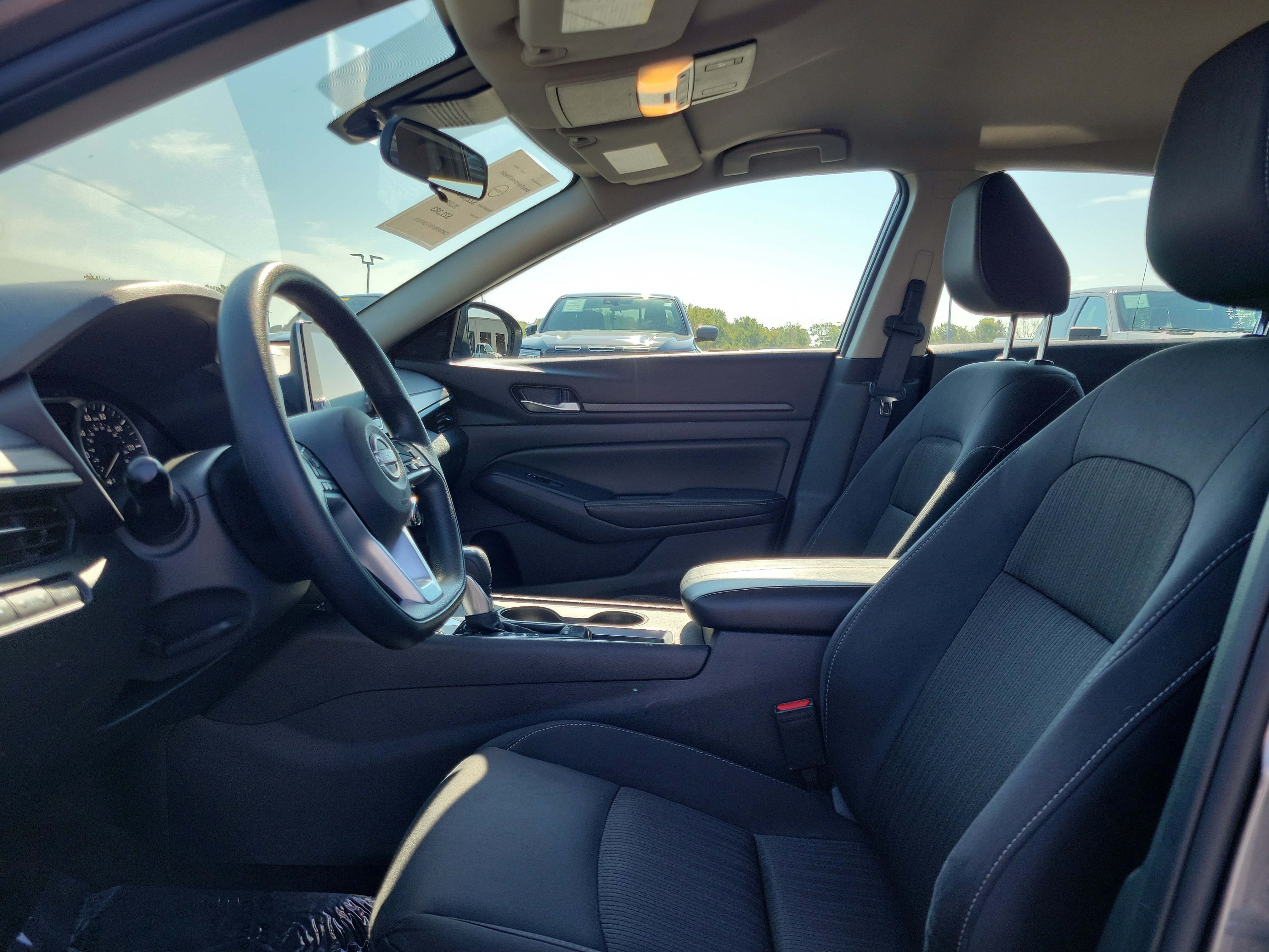 Certified 2025 Nissan Altima 2.5 SV FWD image 15