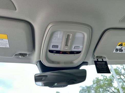 Certified 2024 Volvo S90 T8 Ultimate image 15