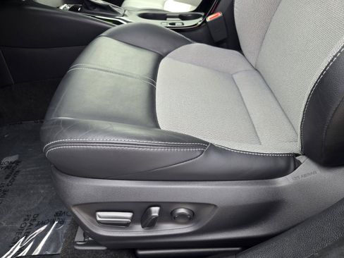 Used 2024 Toyota Corolla XSE FWD image 15