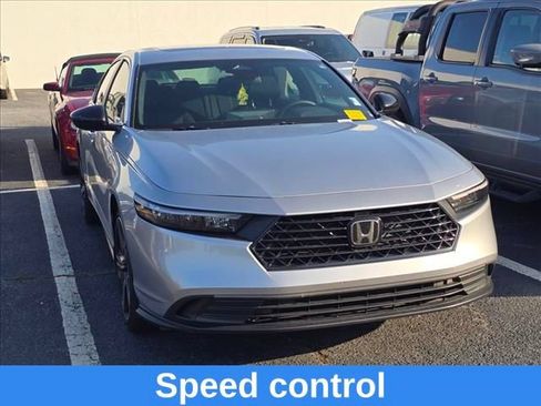 Used 2025 Honda Accord Sport image 12