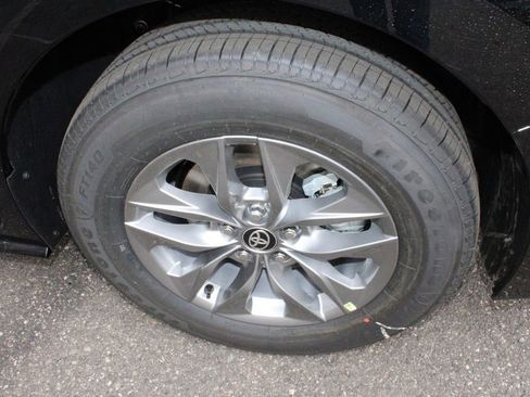 New 2026 Toyota Sienna XLE AWD/4WD image 60