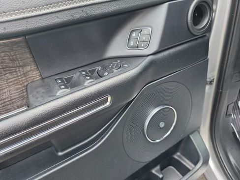 Used 2021 Ford Expedition Max Limited RWD image 3