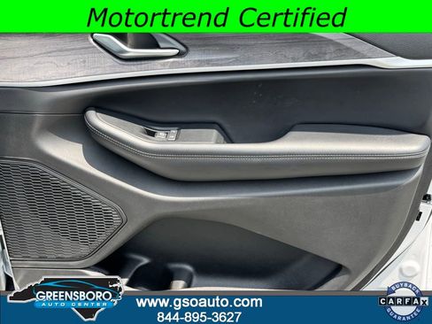 Used 2023 Jeep Grand Cherokee Limited AWD/4WD image 16