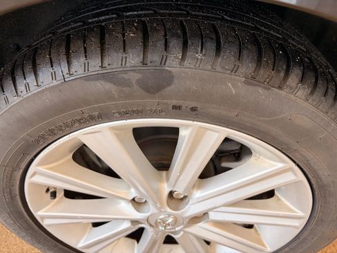 Used 2013 Toyota Camry XLE image 34