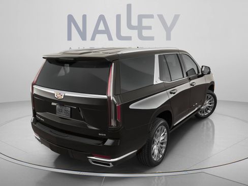 Used 2023 Cadillac Escalade Premium Luxury AWD/4WD image 6