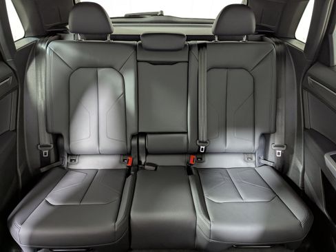 New 2025 Audi Q3 2.0T Premium image 13