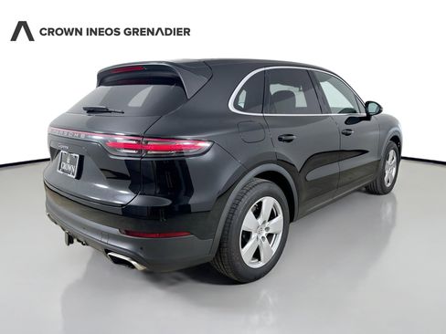 Used 2022 Porsche Cayenne AWD/4WD image 5