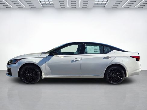 New 2026 Nissan Altima 2.5 SR AWD/4WD image 7