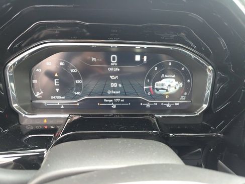 Used 2023 GMC Sierra 1500 SLT w/ SLT Premium Package image 25