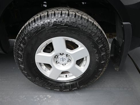 Used 2007 Nissan Frontier SE w/ SE Value Truck Pkg image 17