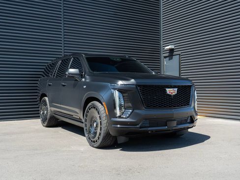 Used 2026 Cadillac Escalade Sport w/ Touring Package AWD/4WD image 7