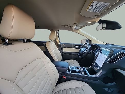 Certified 2024 Ford Edge SEL w/ Convenience Package AWD/4WD image 18