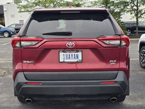 Used 2021 Toyota RAV4 XLE AWD/4WD image 6