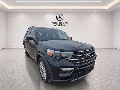 Used 2020 Ford Explorer XLT w/ Equipment Group 202A AWD/4WD image 11
