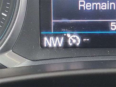 Used 2020 Chevrolet Equinox LT w/ Sport Edition image 6