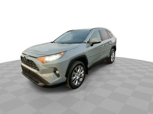 Used 2020 Toyota RAV4 XLE Premium AWD/4WD image 6