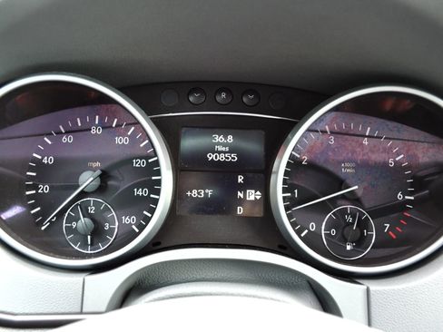 Used 2010 Mercedes-Benz ML 350 4MATIC image 11