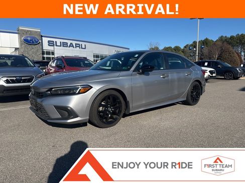 Used 2023 Honda Civic Sport image 1